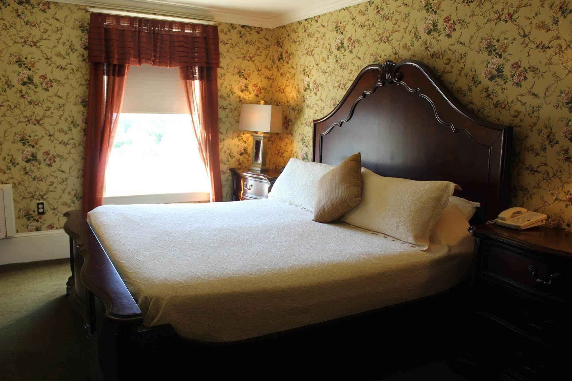 White Inn Fredonia Bagian luar foto